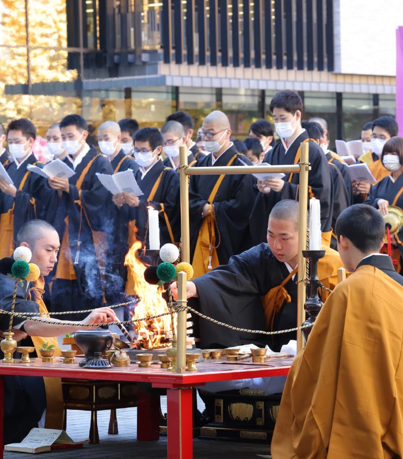 ｢成道会」を毎年開催