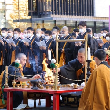 ｢成道会」を毎年開催